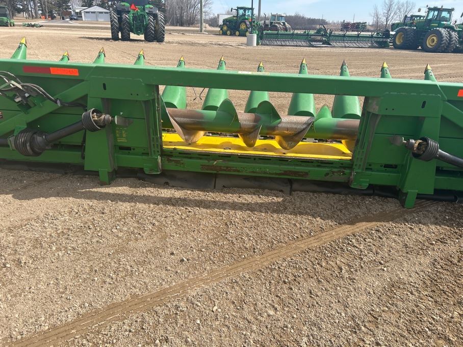 2010 John Deere 612C Corn Head
