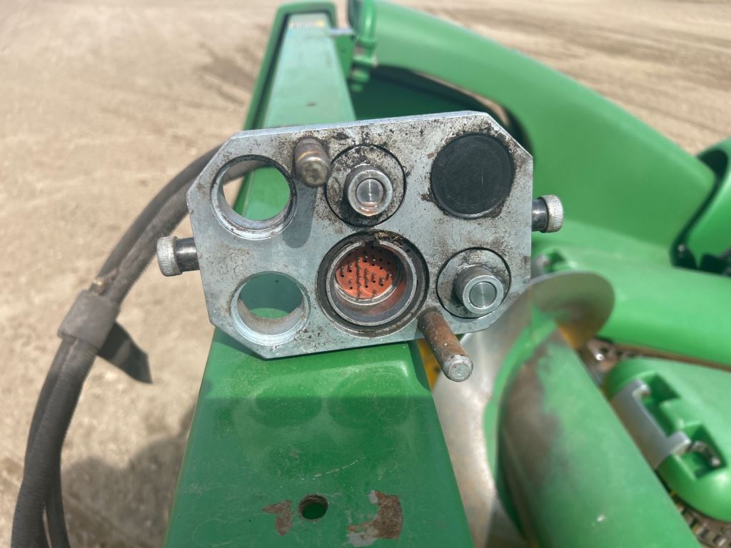 2010 John Deere 612C Corn Head