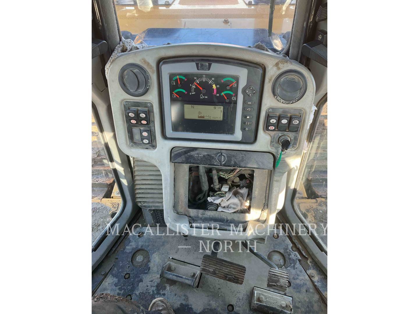 2013 Caterpillar D6T Dozer