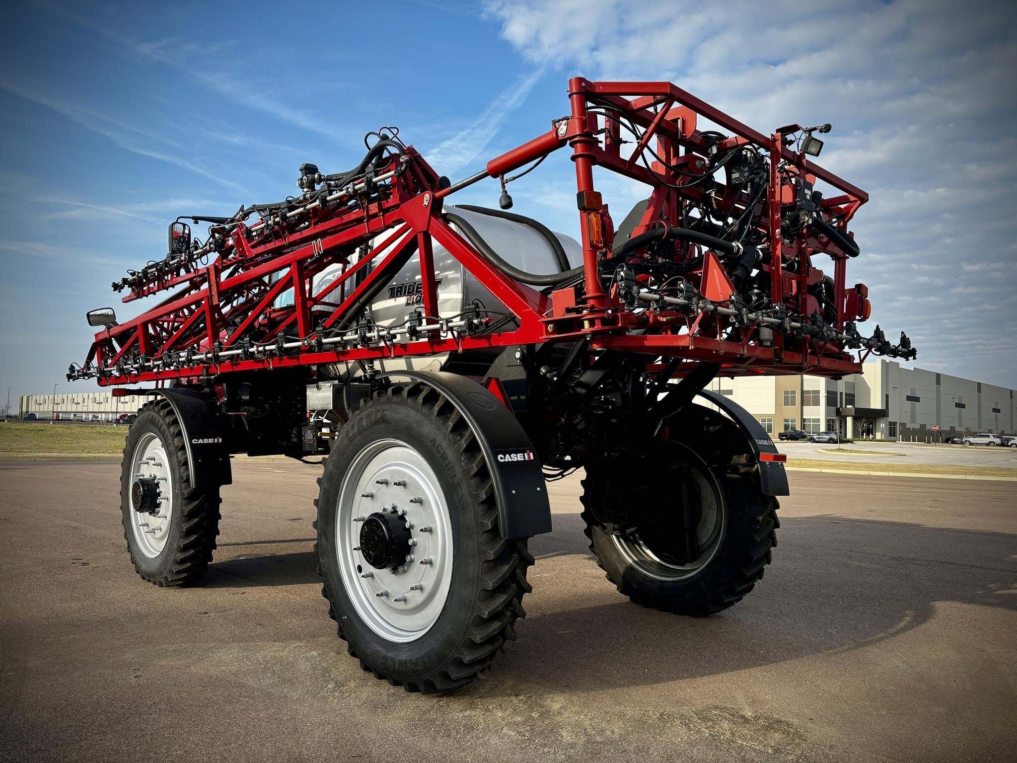 2019 Case IH TRIDENT 5550 Self-Propelled Sprayer