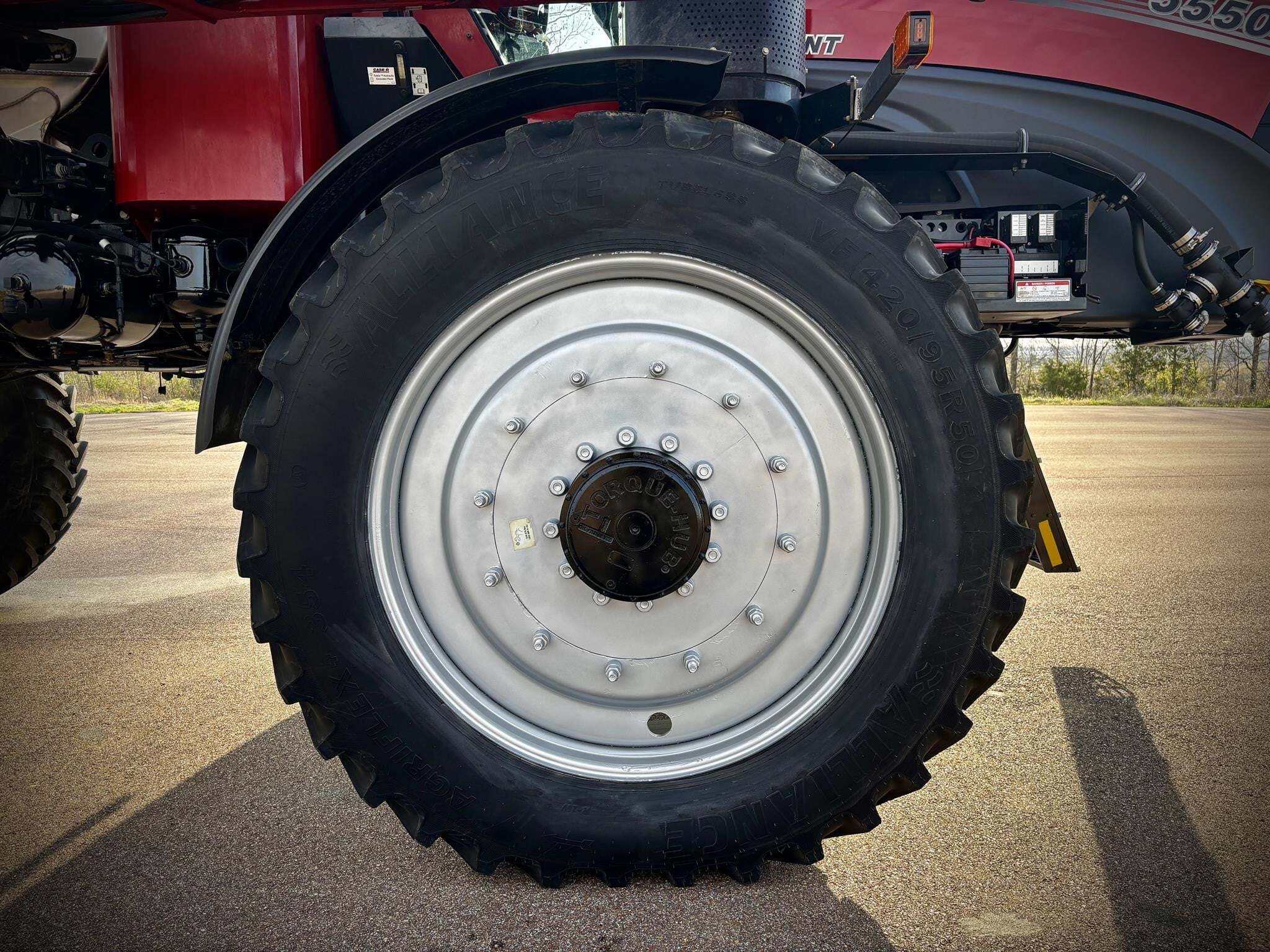 2019 Case IH TRIDENT 5550 Self-Propelled Sprayer