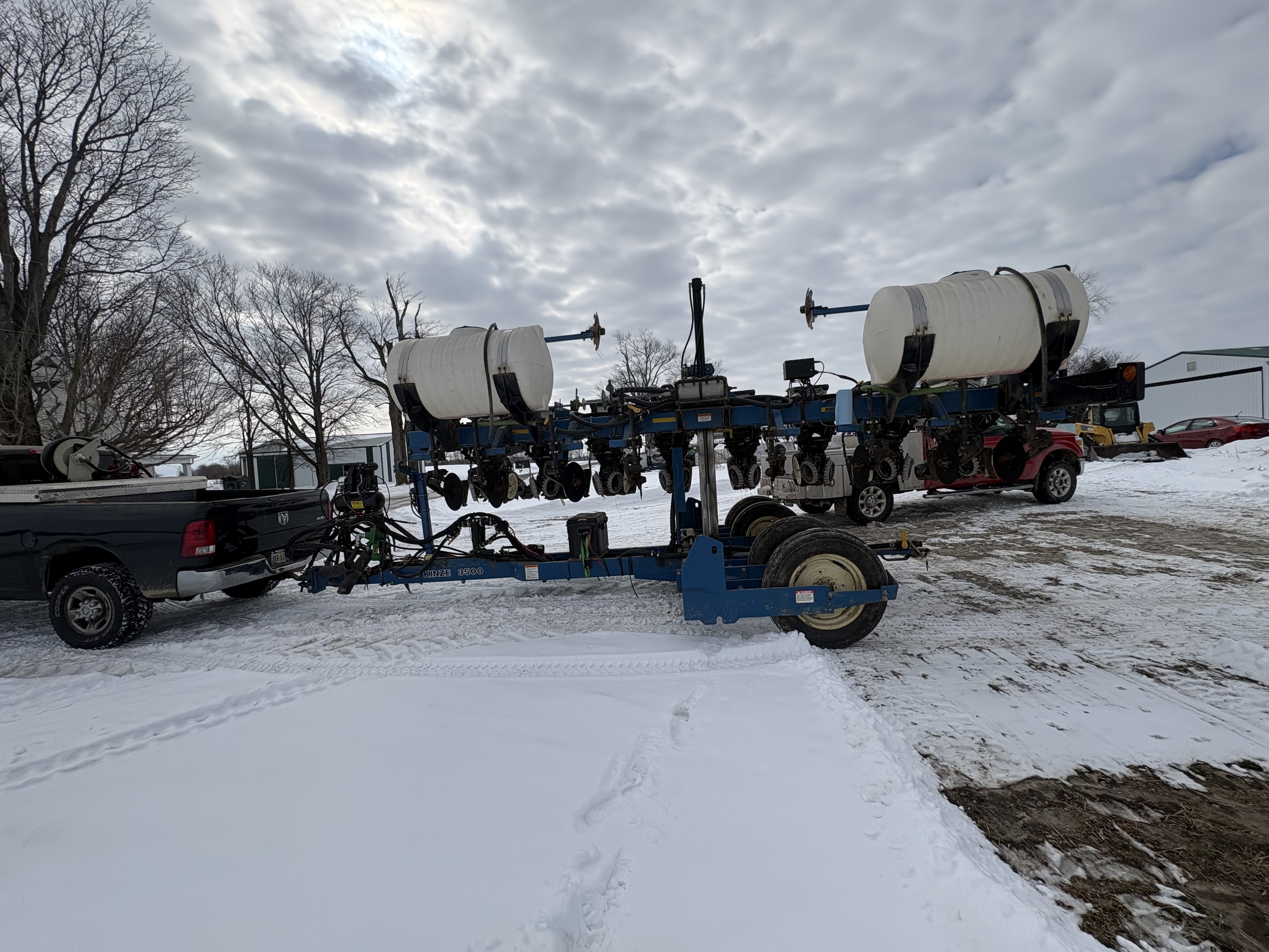 2002 Kinze 3500 Planter
