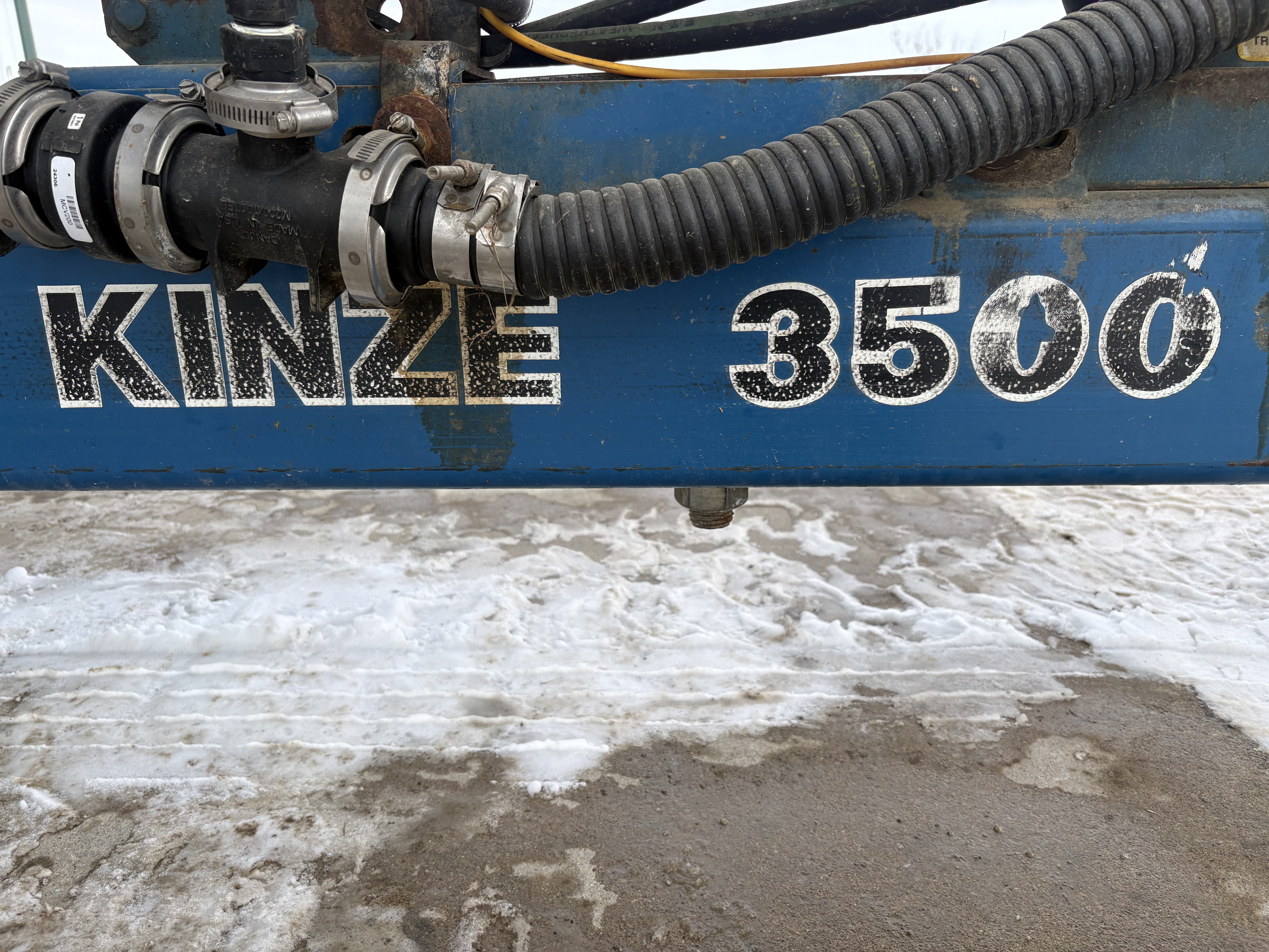 2002 Kinze 3500 Planter