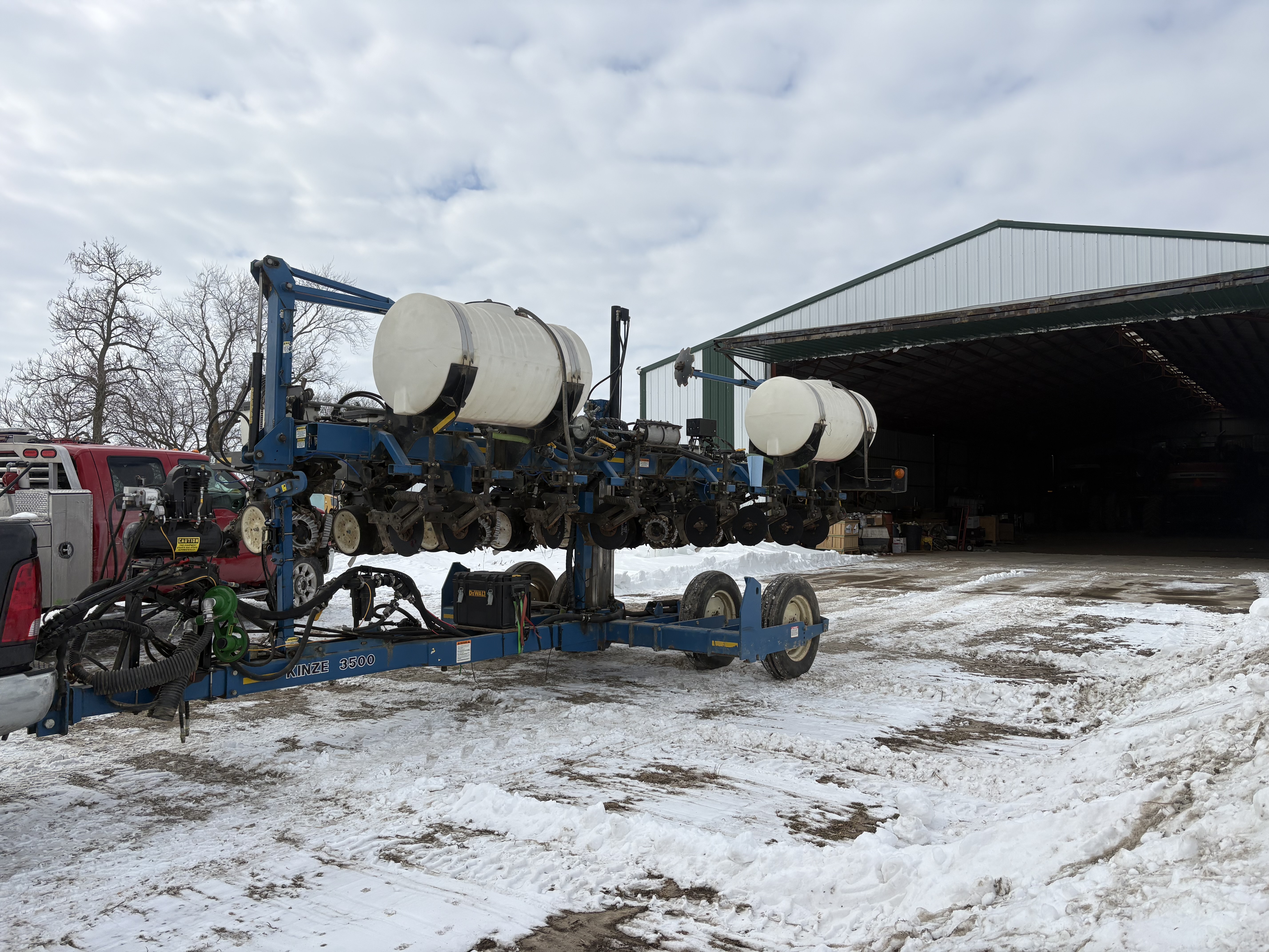 2002 Kinze 3500 Planter
