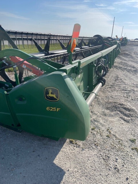  John Deere 625F Platform