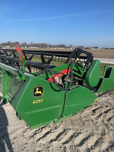 John Deere 625F Platform