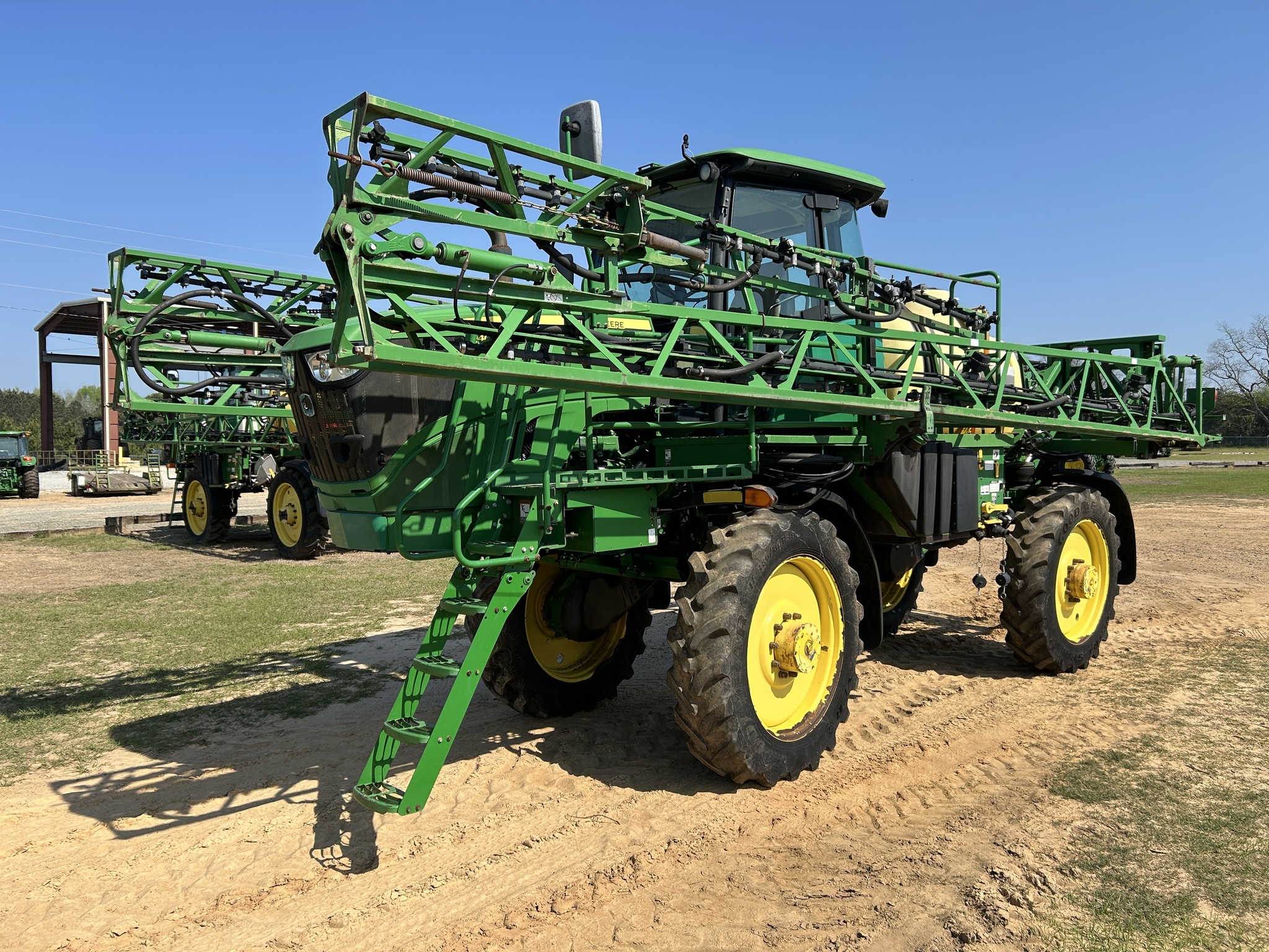 2016 John Deere R4023 Self-Propelled Sprayer