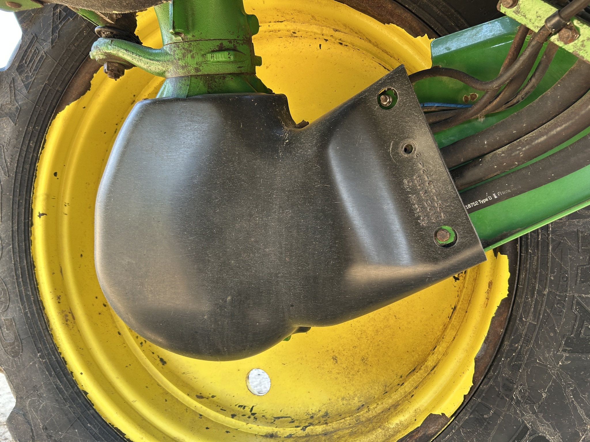 2016 John Deere R4023 Self-Propelled Sprayer