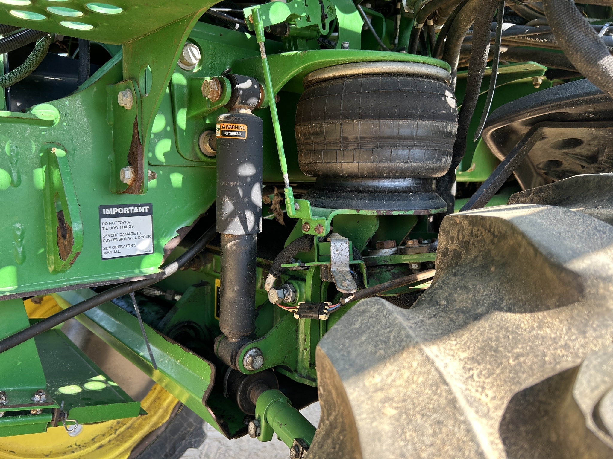 2016 John Deere R4023 Self-Propelled Sprayer