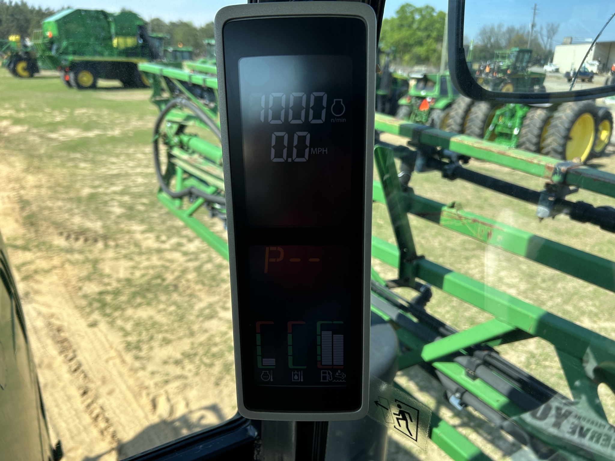 2016 John Deere R4023 Self-Propelled Sprayer
