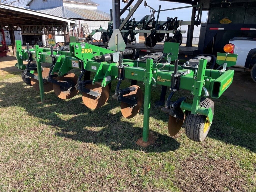 2021 John Deere 2100 In-Line Ripper