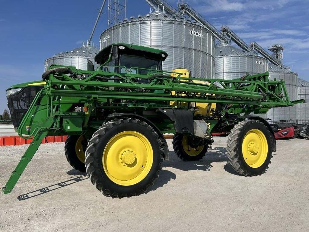 2015 John Deere R4030 Self-Propelled Sprayer