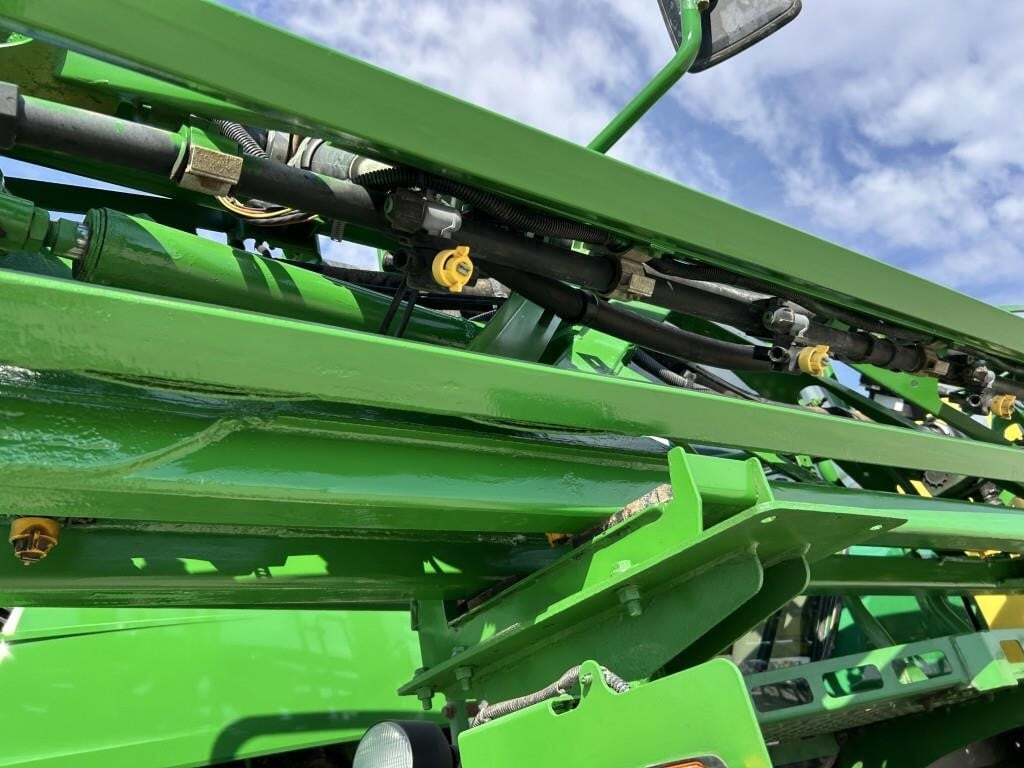2015 John Deere R4030 Self-Propelled Sprayer
