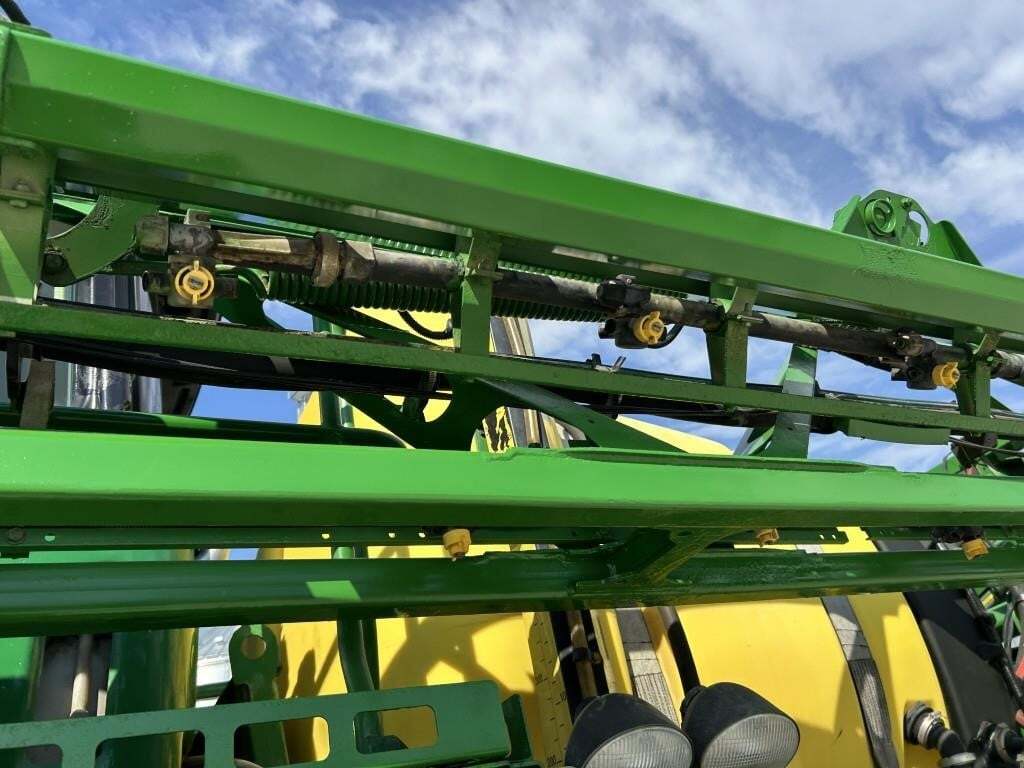 2015 John Deere R4030 Self-Propelled Sprayer