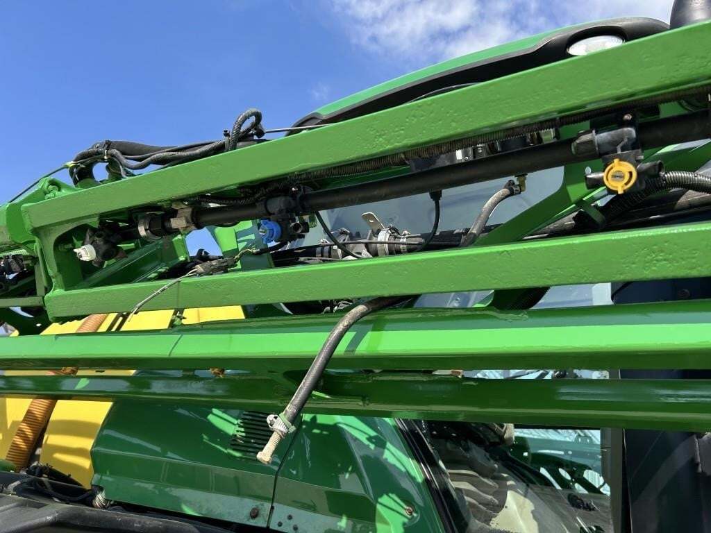 2015 John Deere R4030 Self-Propelled Sprayer