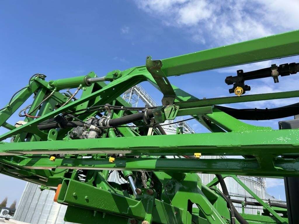 2015 John Deere R4030 Self-Propelled Sprayer