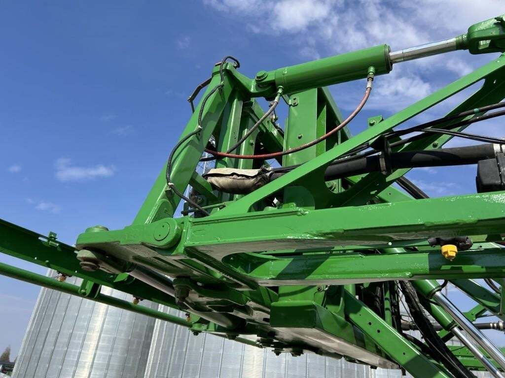 2015 John Deere R4030 Self-Propelled Sprayer