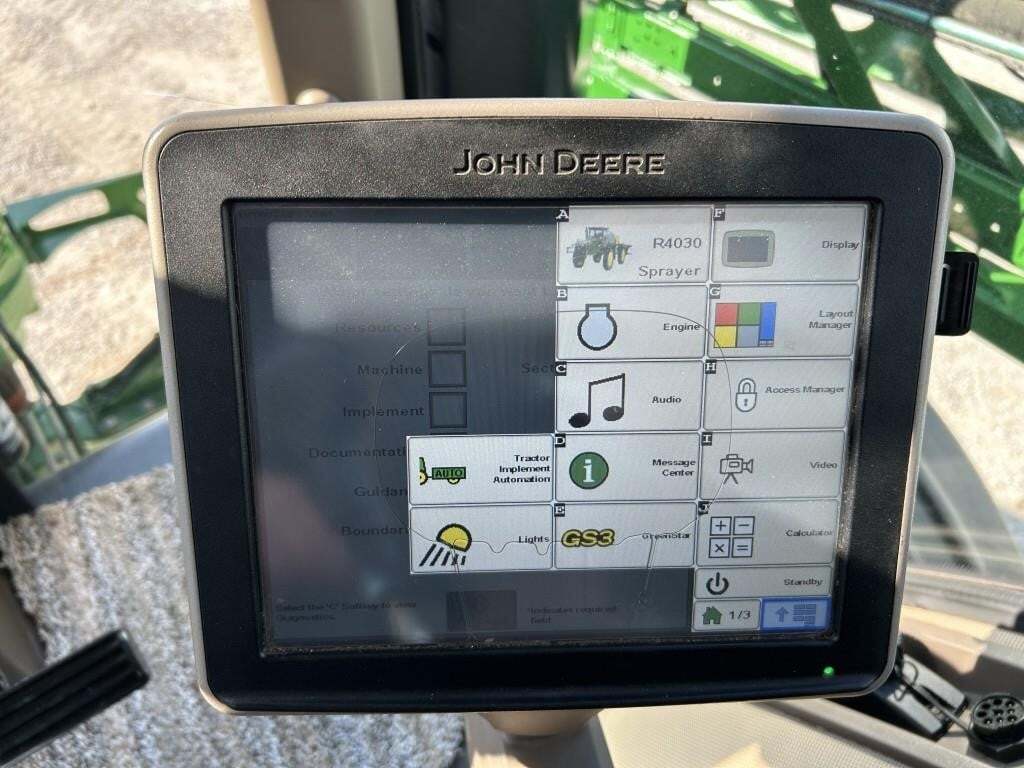 2015 John Deere R4030 Self-Propelled Sprayer