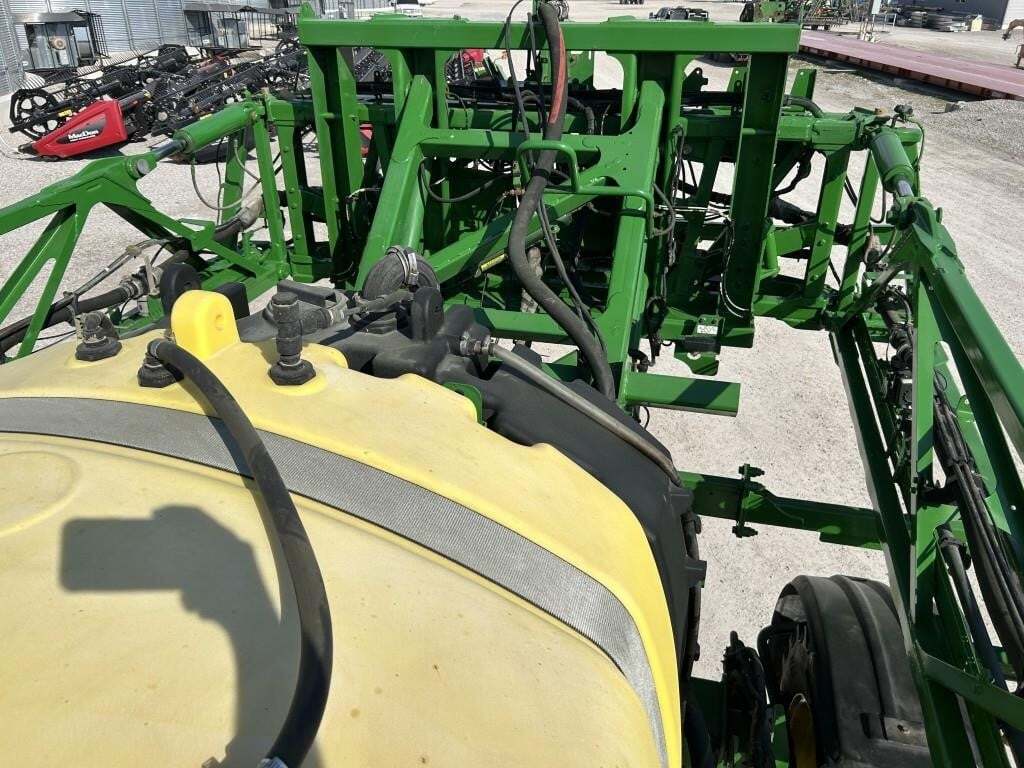 2015 John Deere R4030 Self-Propelled Sprayer