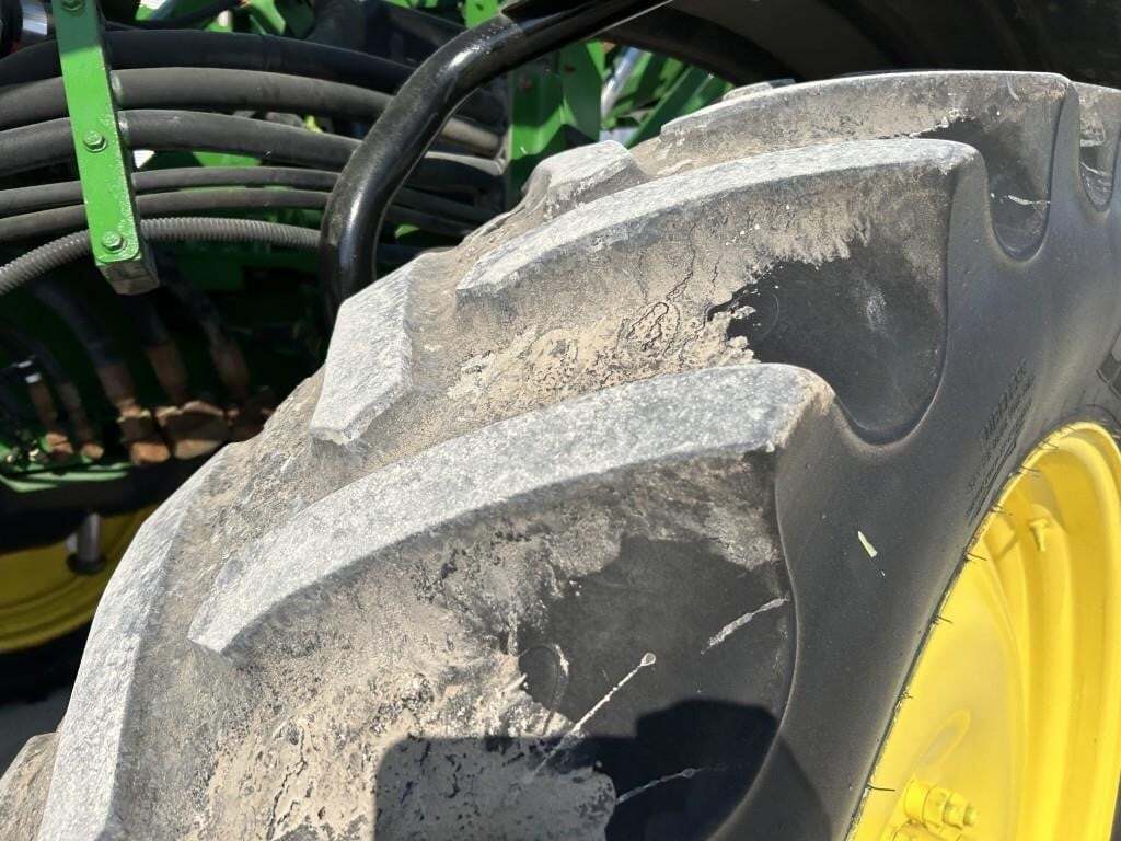 2015 John Deere R4030 Self-Propelled Sprayer