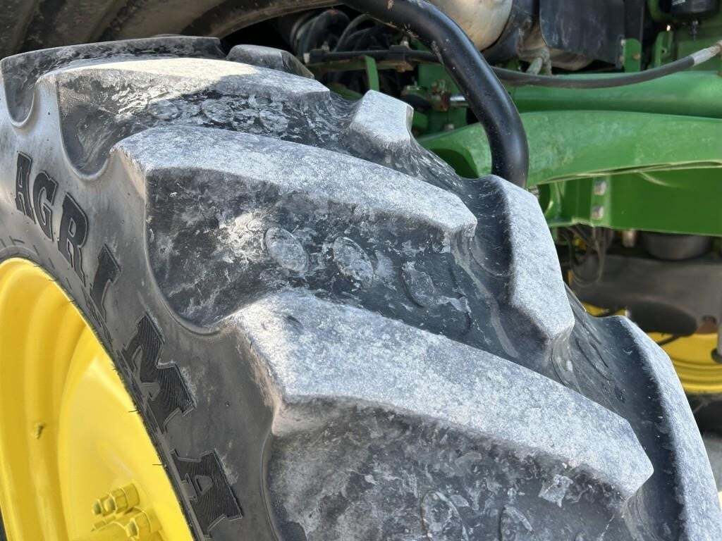 2015 John Deere R4030 Self-Propelled Sprayer