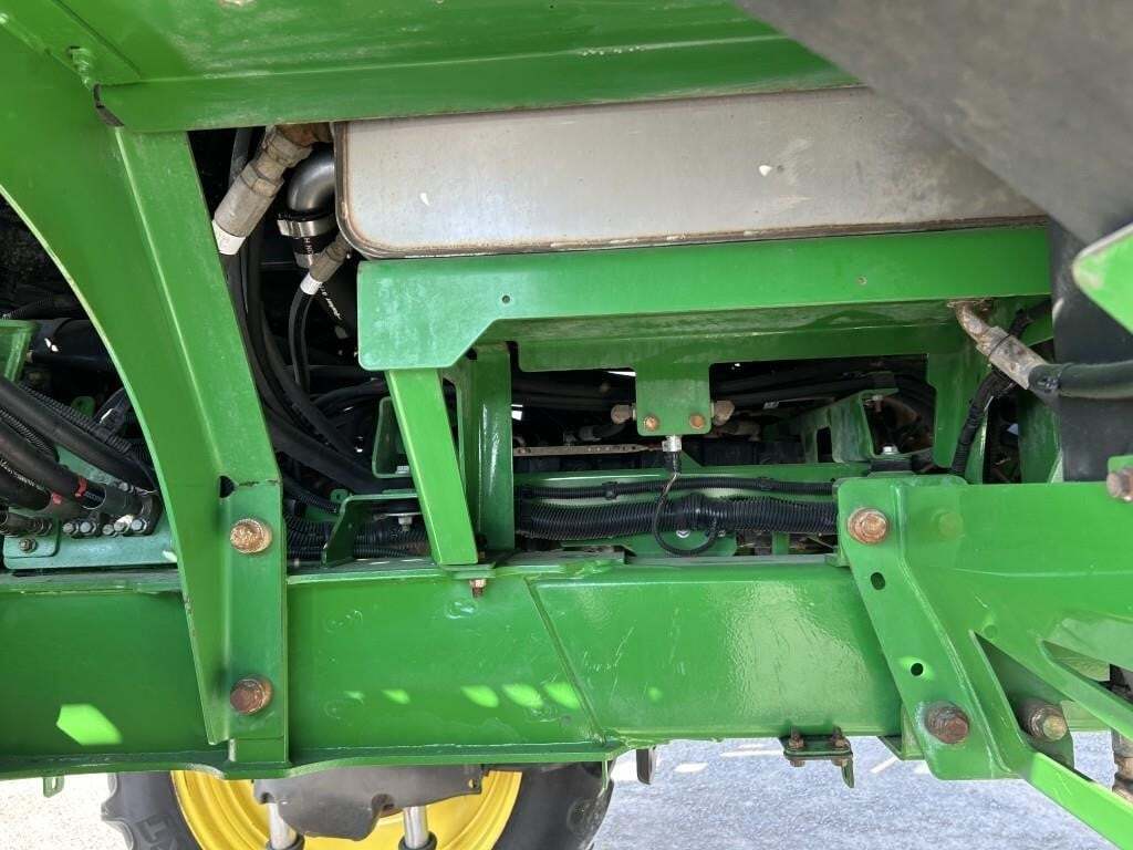 2015 John Deere R4030 Self-Propelled Sprayer