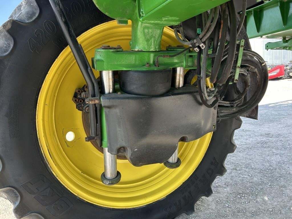 2015 John Deere R4030 Self-Propelled Sprayer