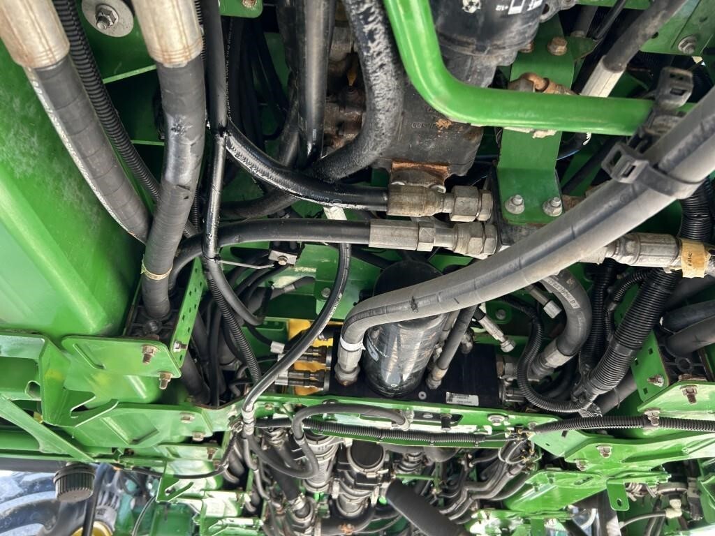 2015 John Deere R4030 Self-Propelled Sprayer
