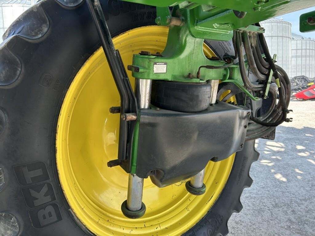 2015 John Deere R4030 Self-Propelled Sprayer