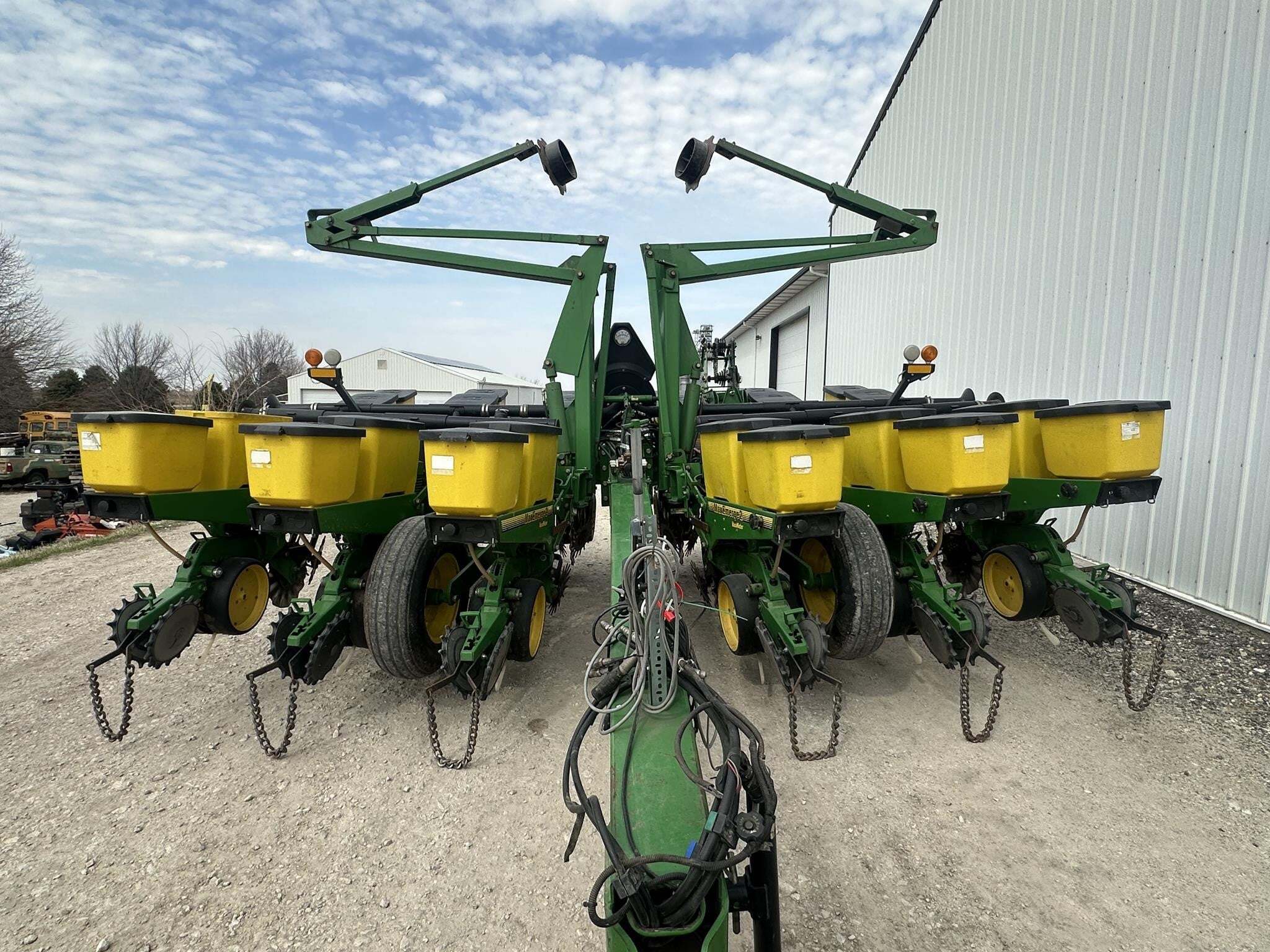 1996 John Deere 1760 Planter