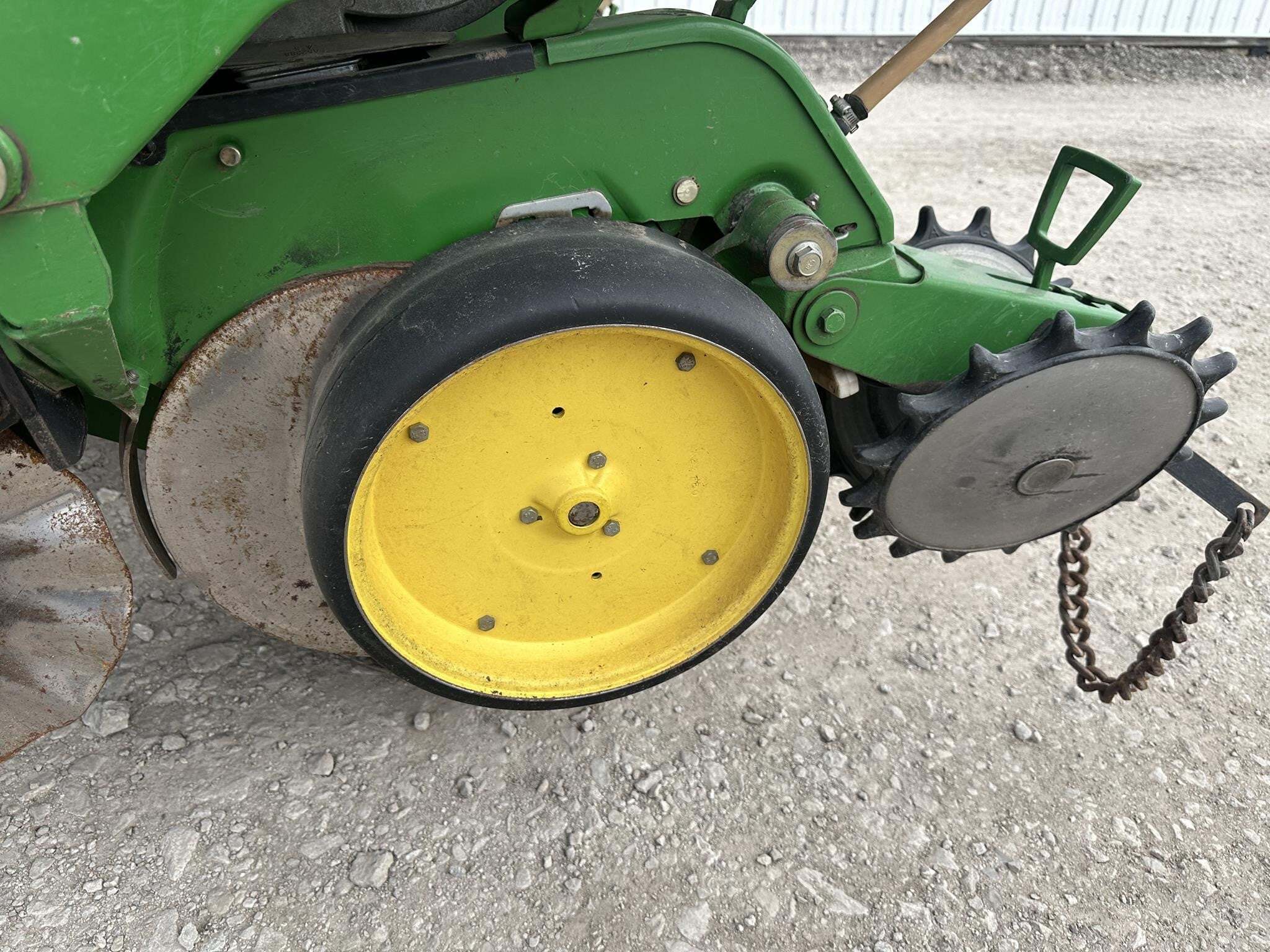 1996 John Deere 1760 Planter