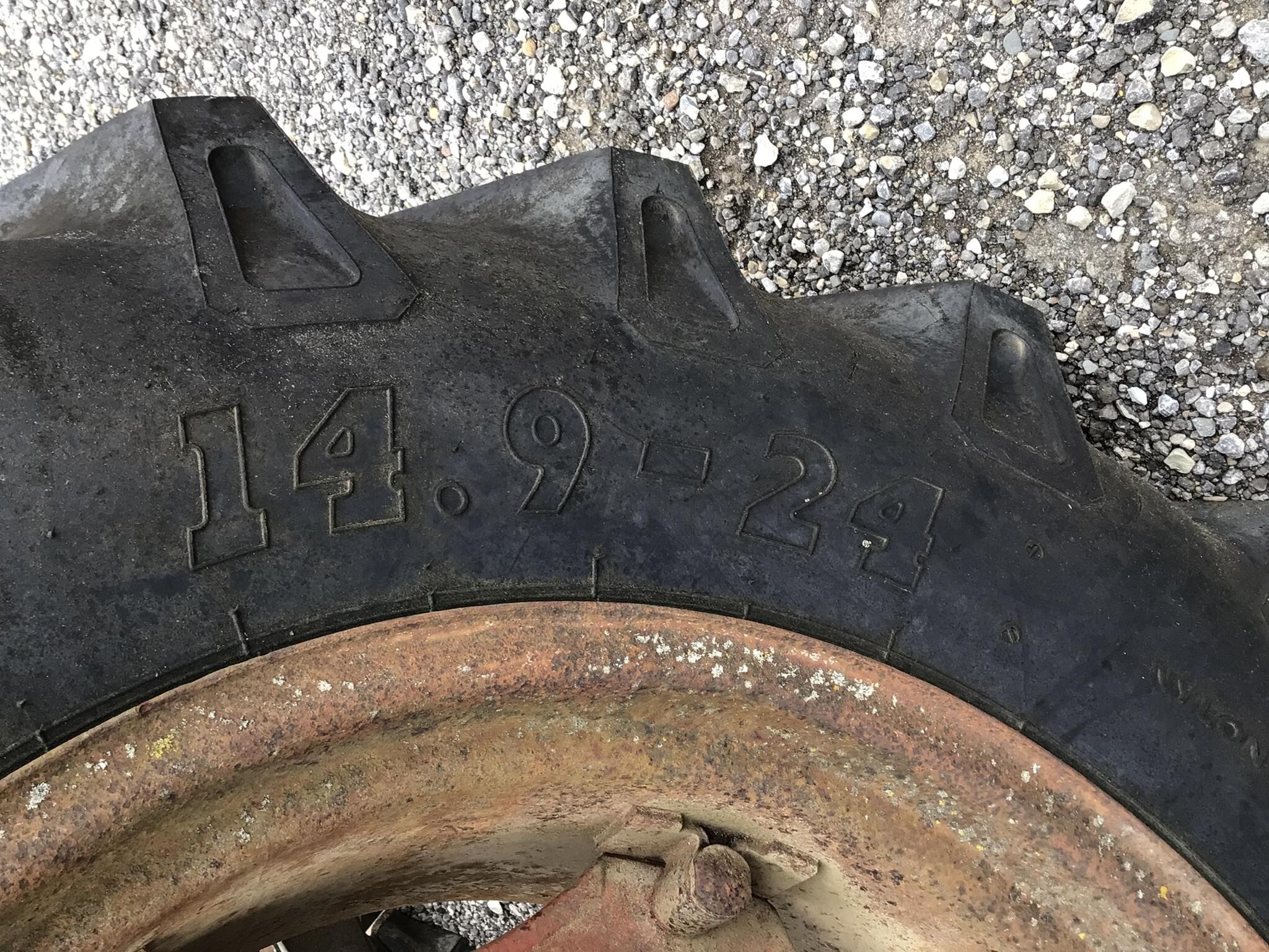1965 Massey Ferguson 135 Tractor