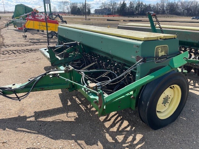  John Deere 8300 Drill