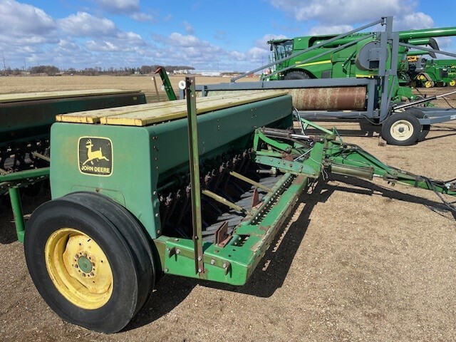  John Deere 8300 Drill