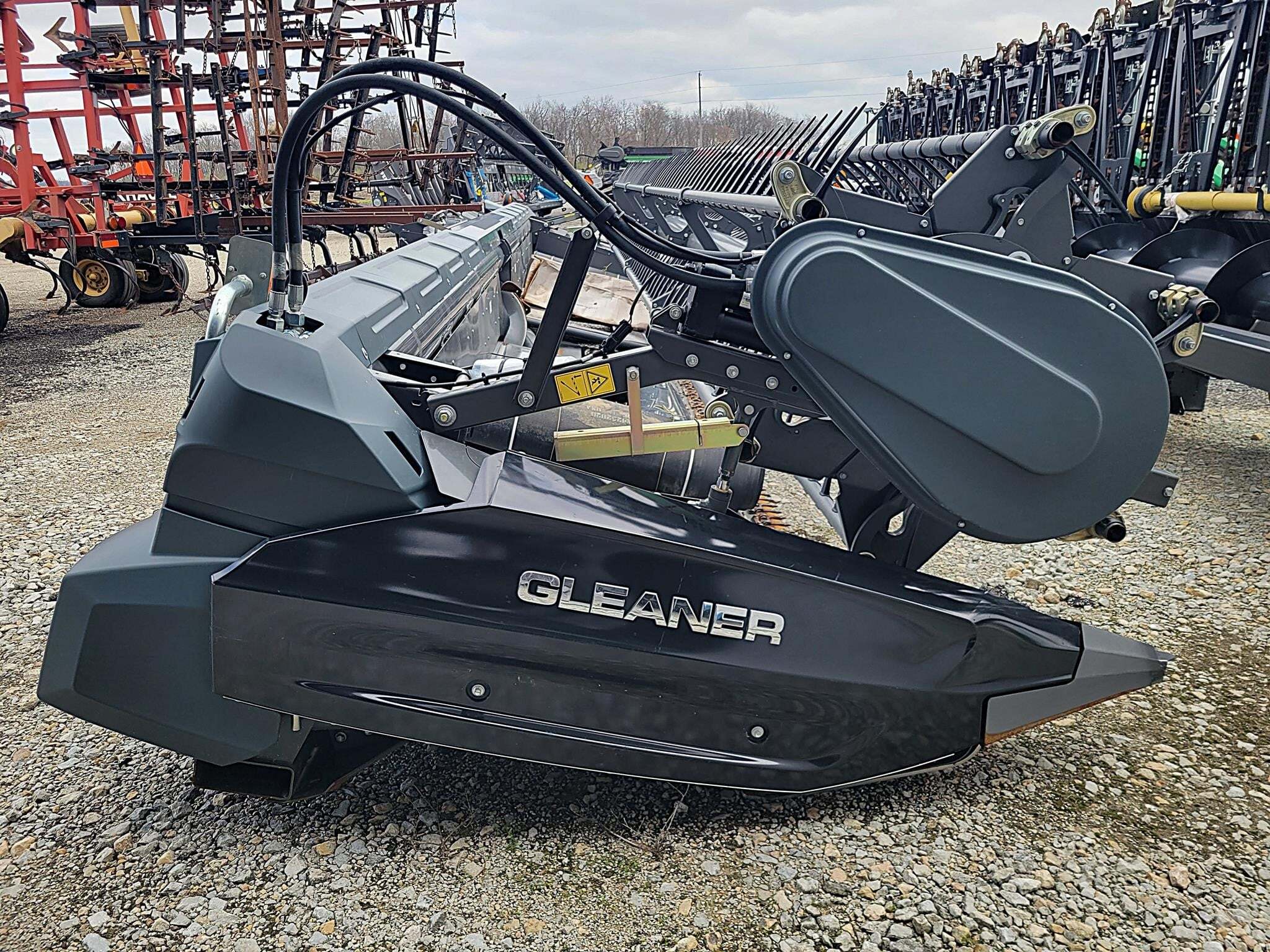 2025 Gleaner 9330 Platform