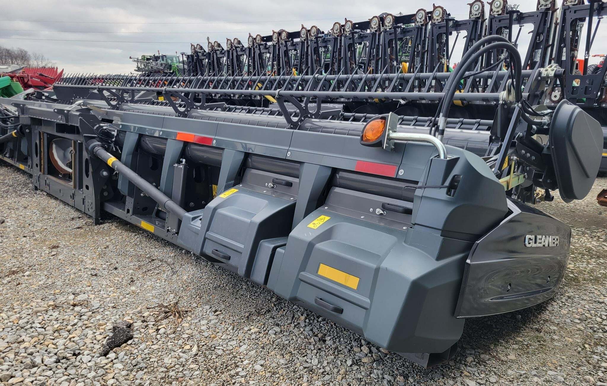 2025 Gleaner 9330 Platform