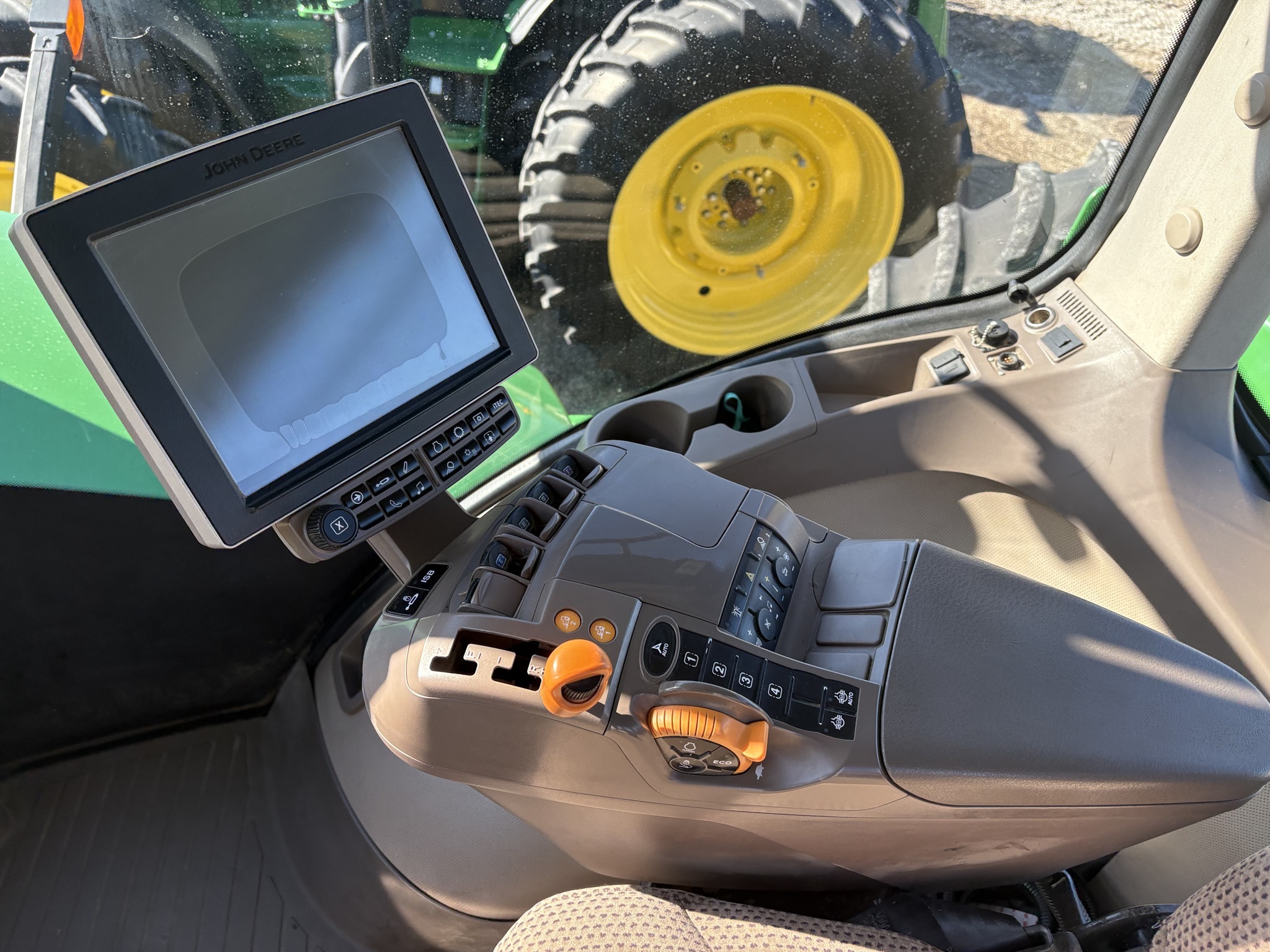 2015 John Deere 9570R Tractor