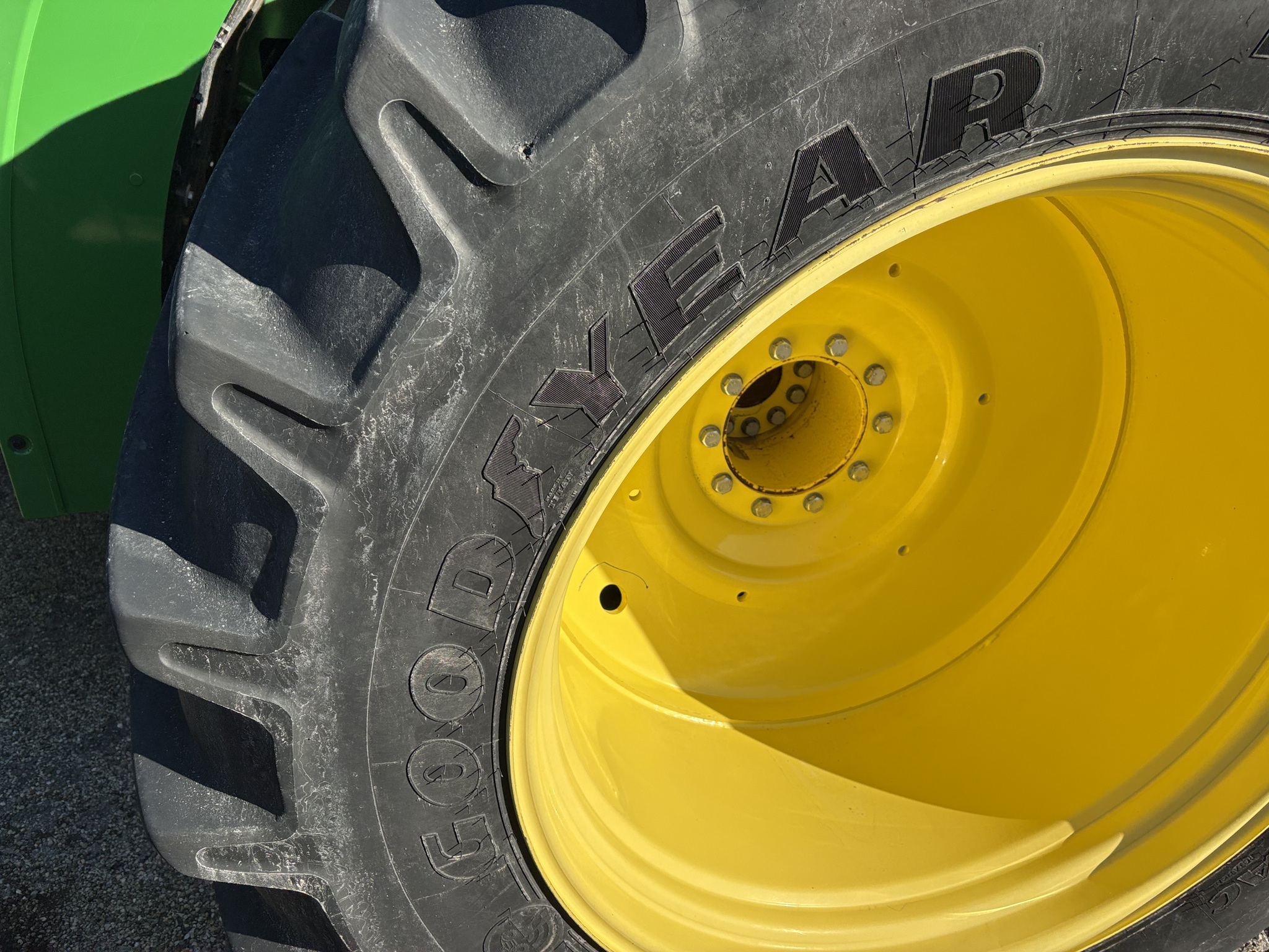 2015 John Deere 9570R Tractor