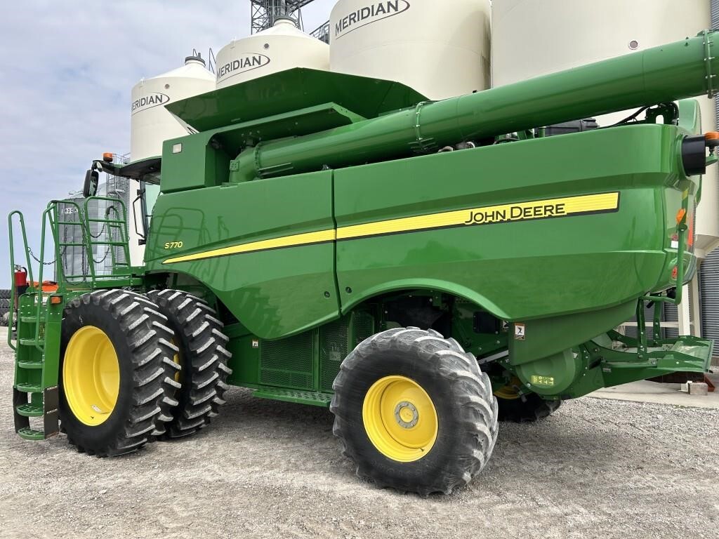 2018 John Deere S770 Combine