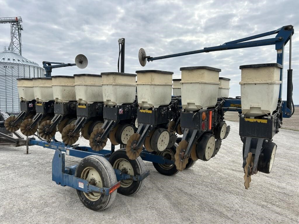2002 Kinze 3500 Planter