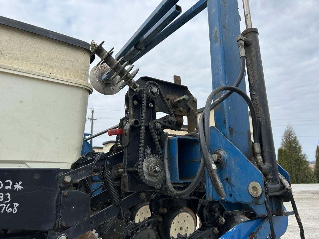 2002 Kinze 3500 Planter