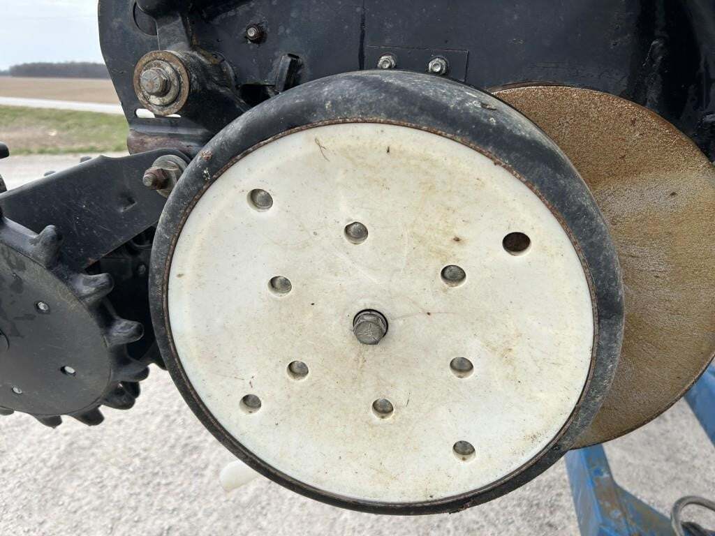 2002 Kinze 3500 Planter