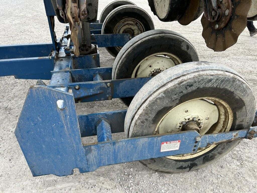 2002 Kinze 3500 Planter