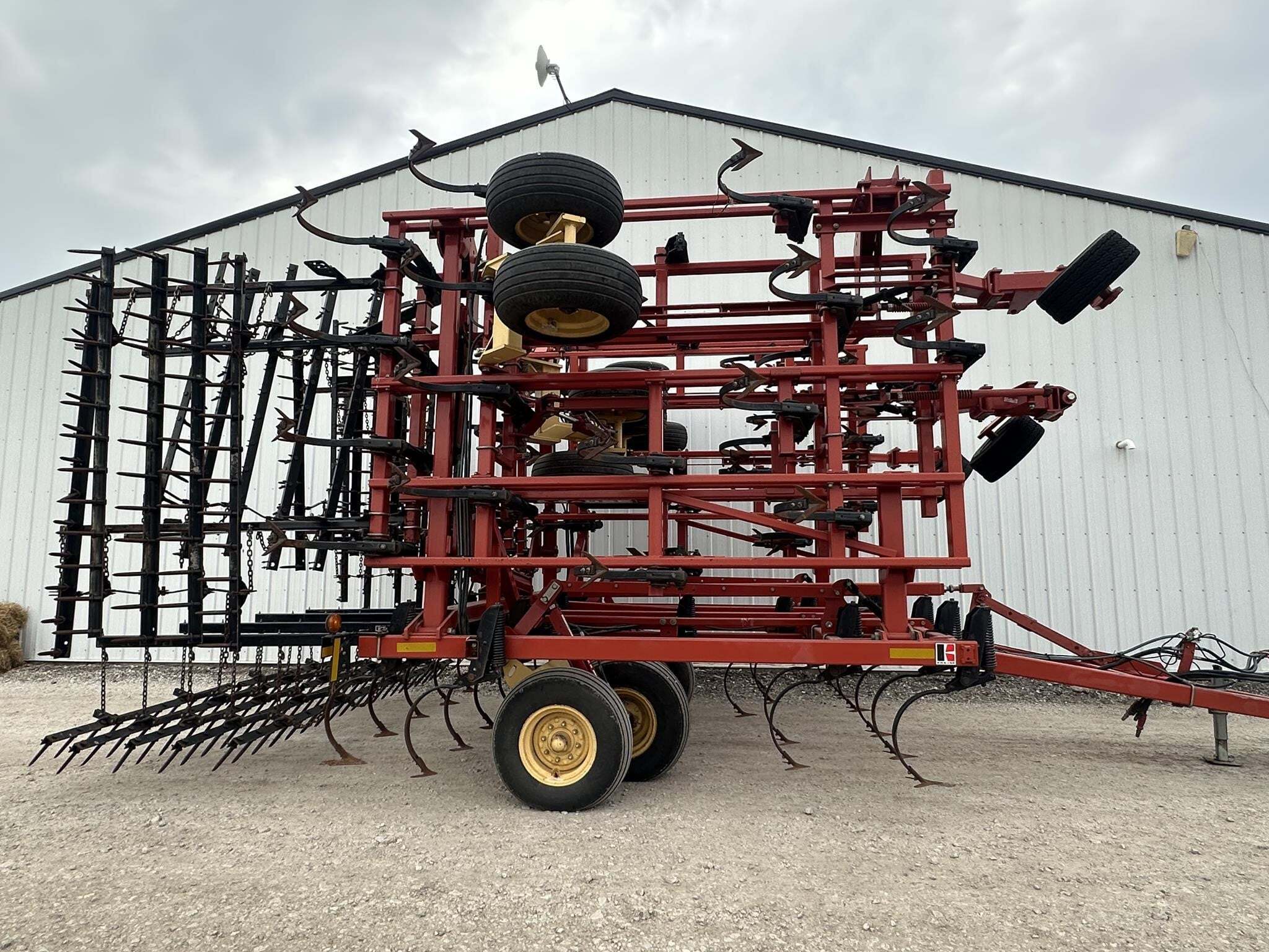 2005 Krause 5630 Field Cultivator
