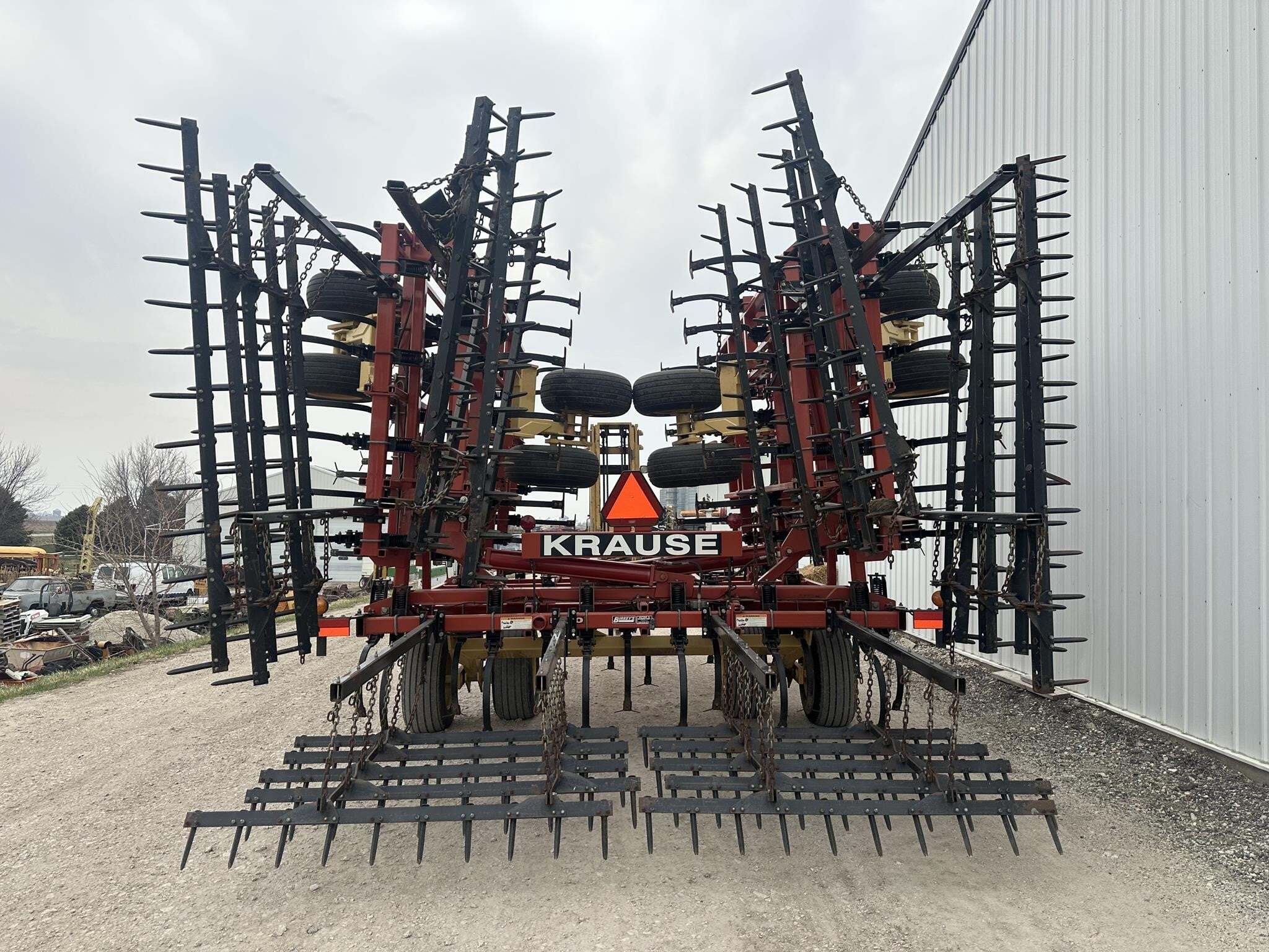 2005 Krause 5630 Field Cultivator