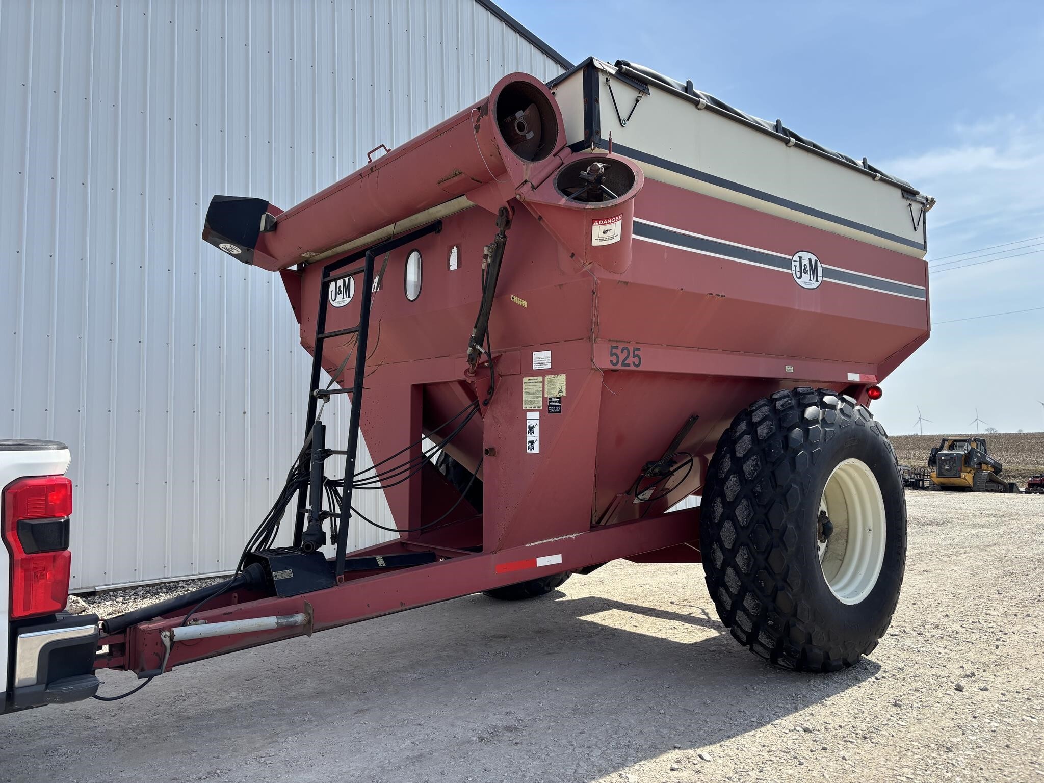  J&M 525-14 Grain Cart