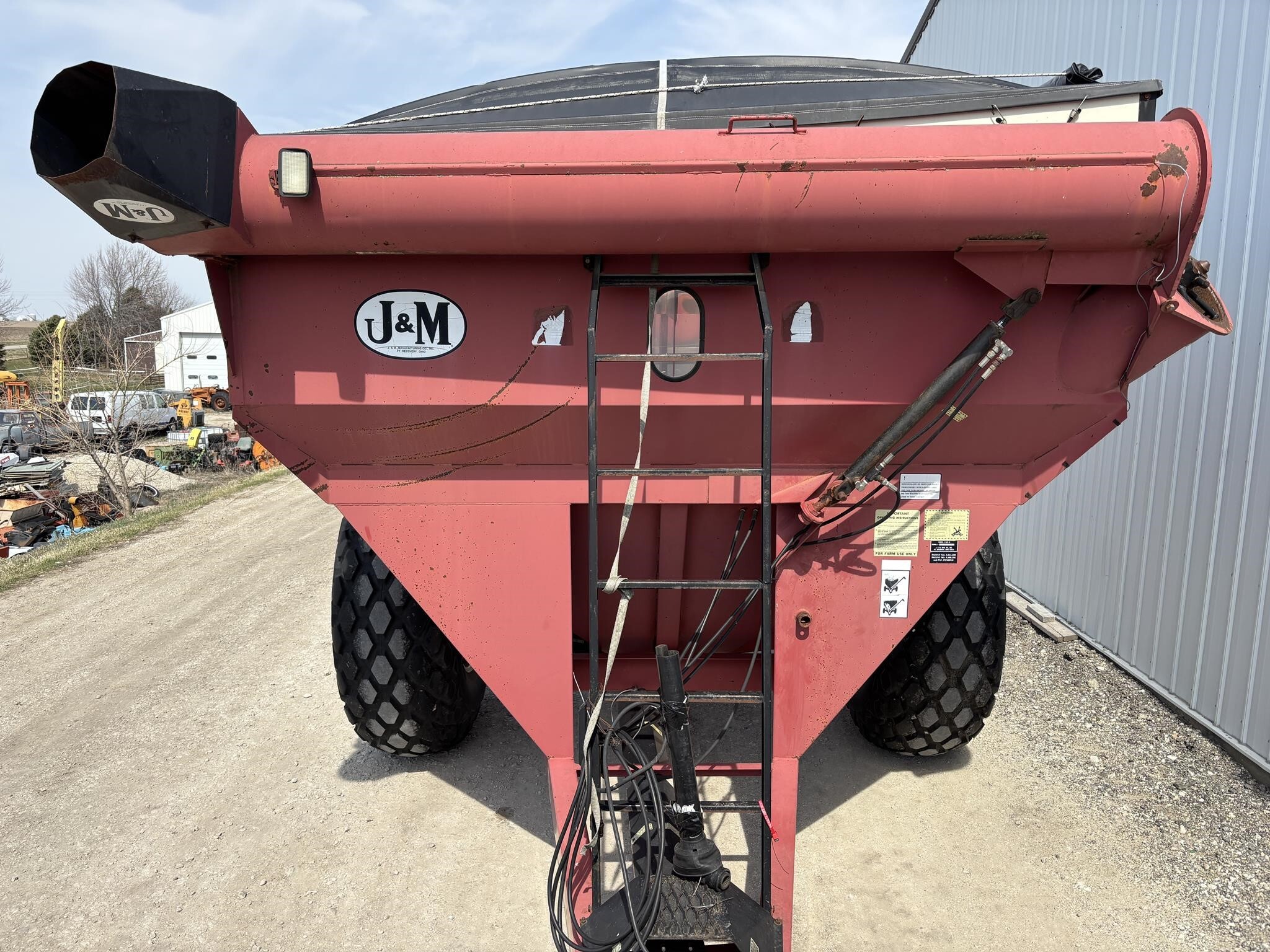  J&M 525-14 Grain Cart