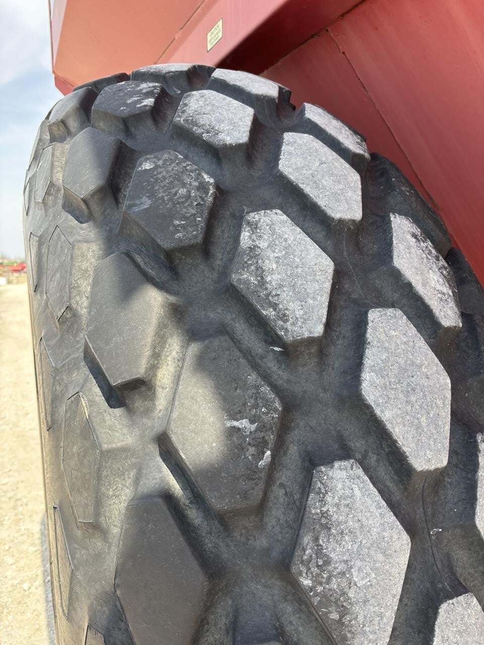  J&M 525-14 Grain Cart