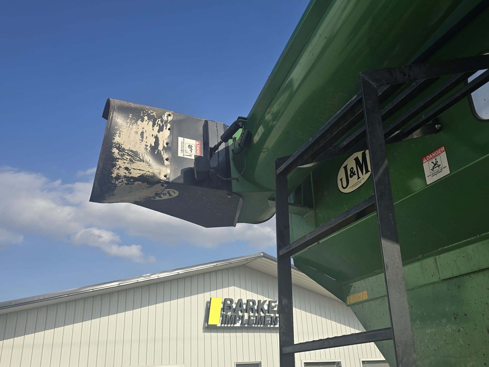  J&M 1000-20 Grain Cart