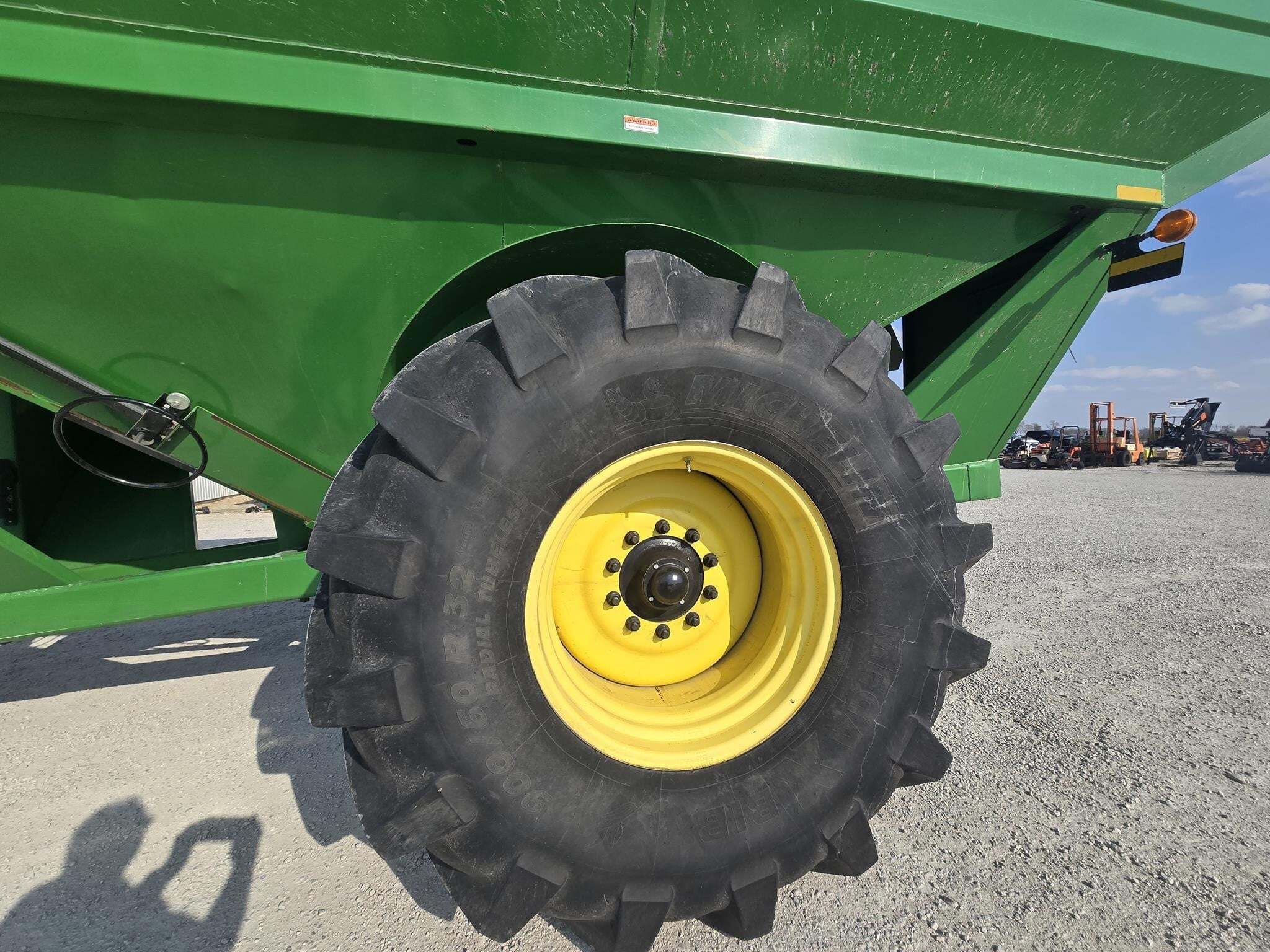  J&M 1000-20 Grain Cart